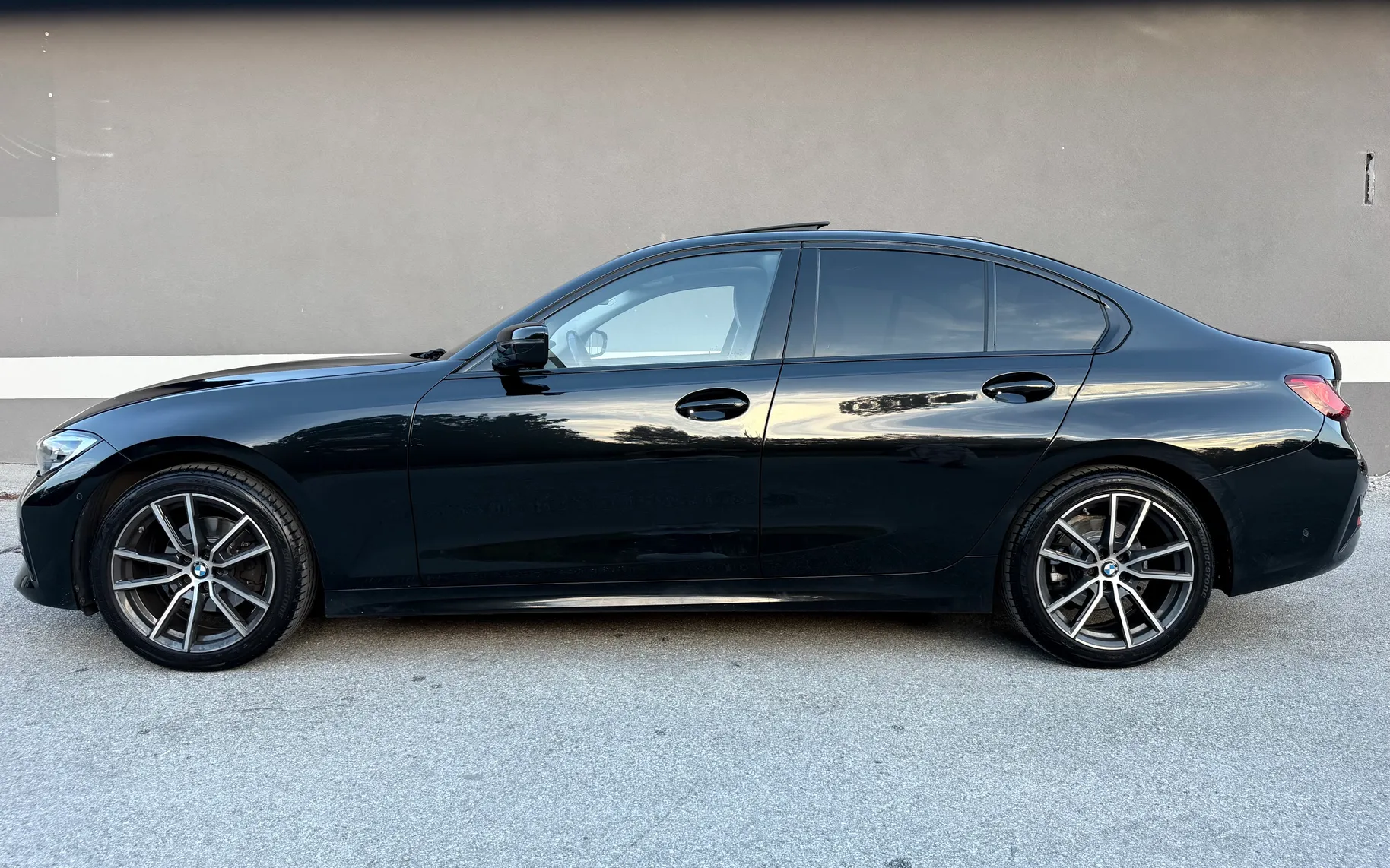 Zunanja slika - BMW Serija 3 - 320d Luxury Line 2.LASTNIK X-DRIVE ACC PANO. AMBI. - 15