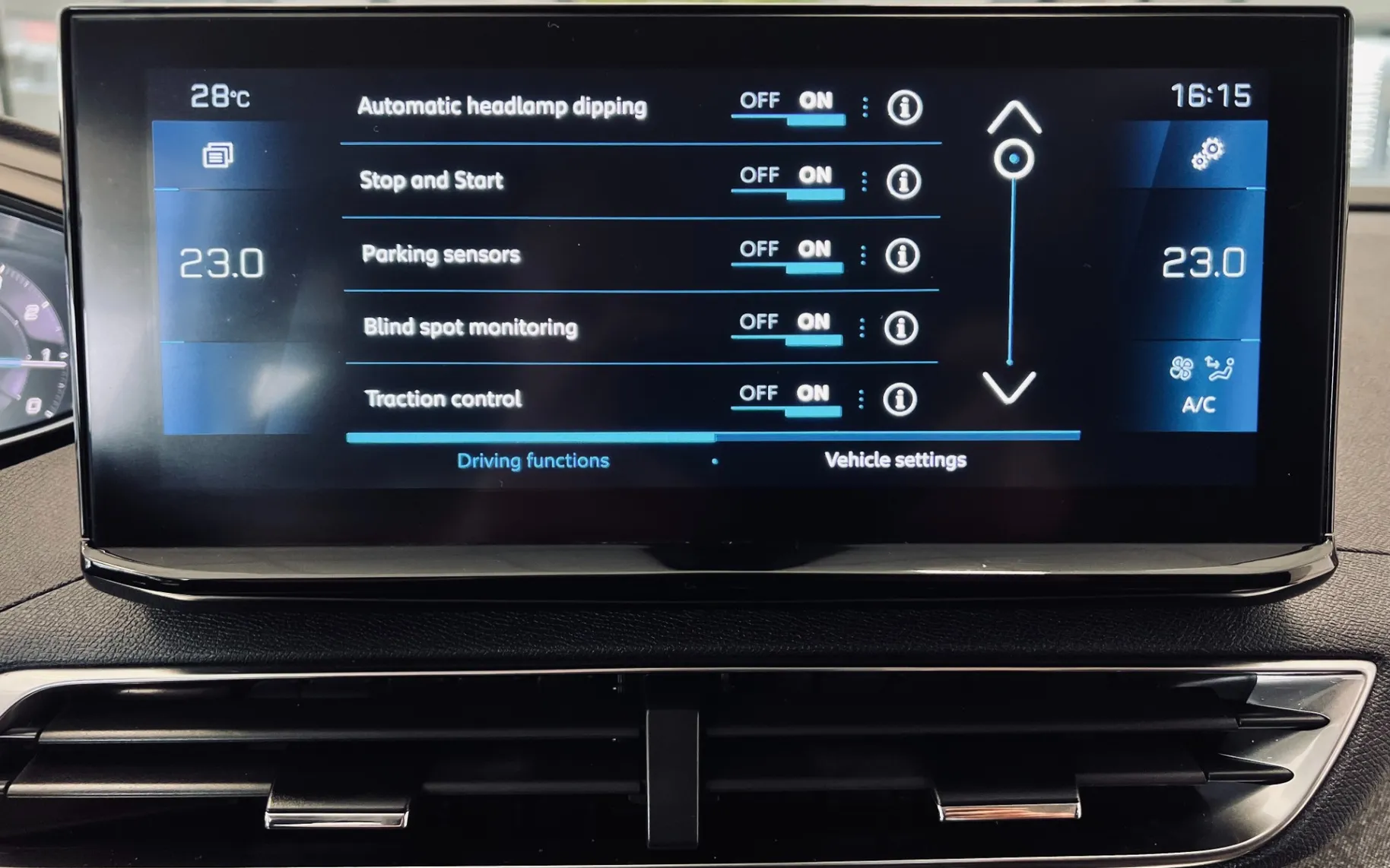 Zunanja slika - Peugeot 5008 - 3008 1,2 PureTech 130 S&S ALLURE Avt. - 14