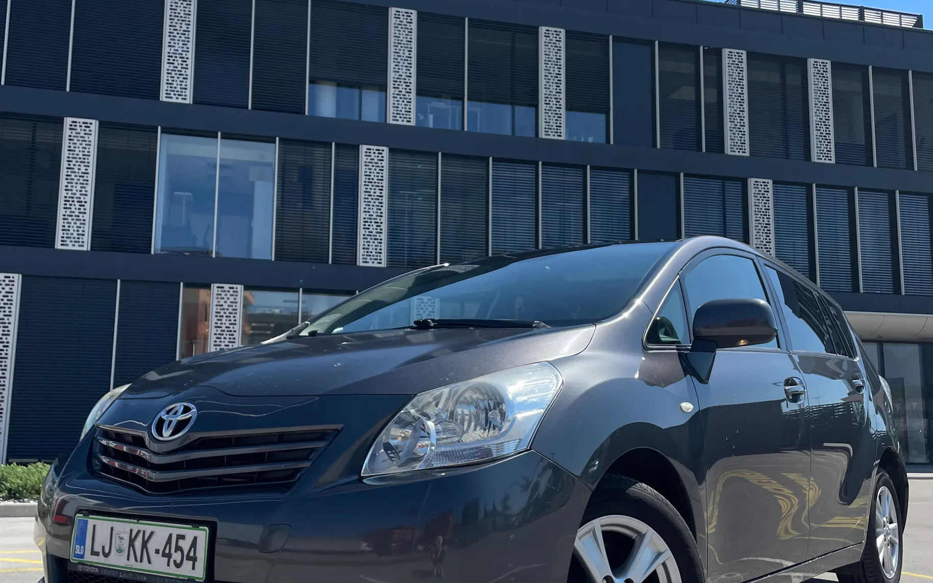 Zunanja slika - Toyota Verso - Toyota  2.0D - 2