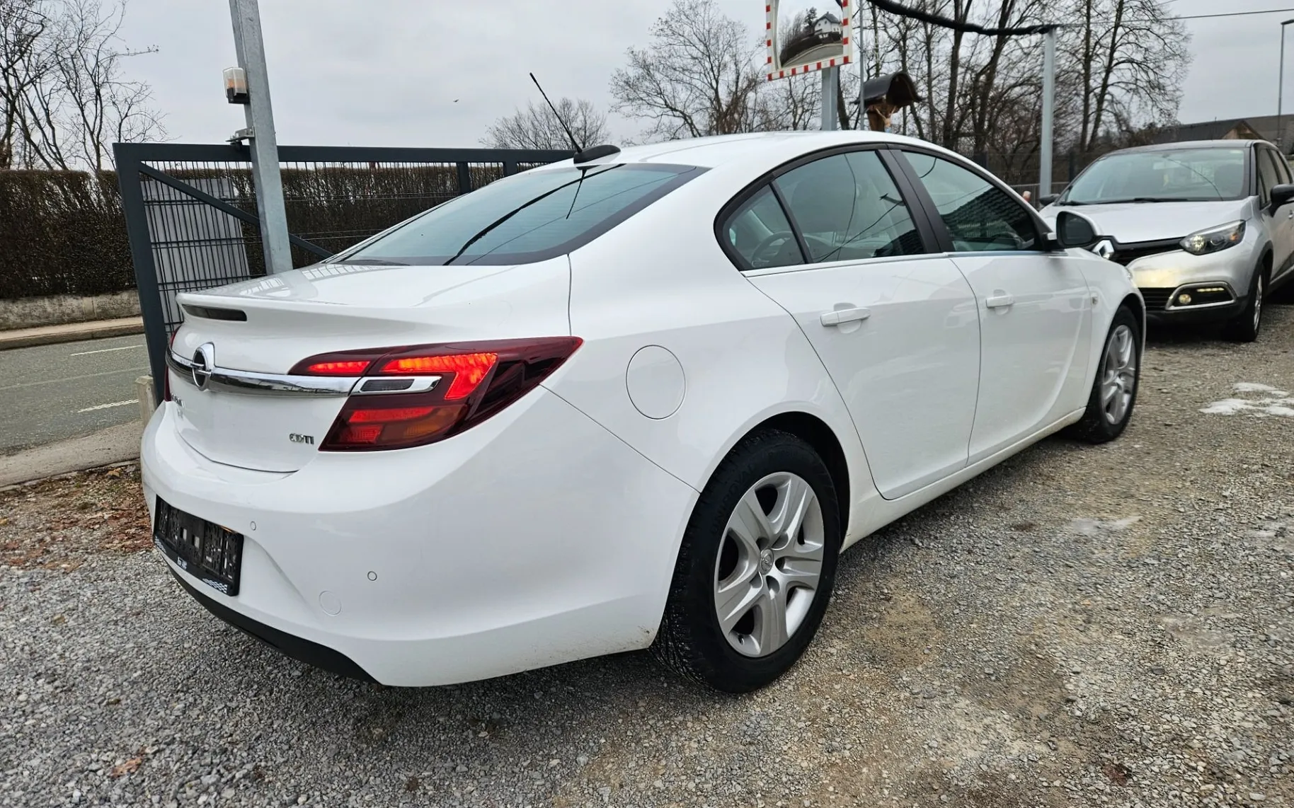 Zunanja slika - Opel Insignia - 2.0 CDTI 125KW  SLO  SAMO 135000KM  LED... - 4
