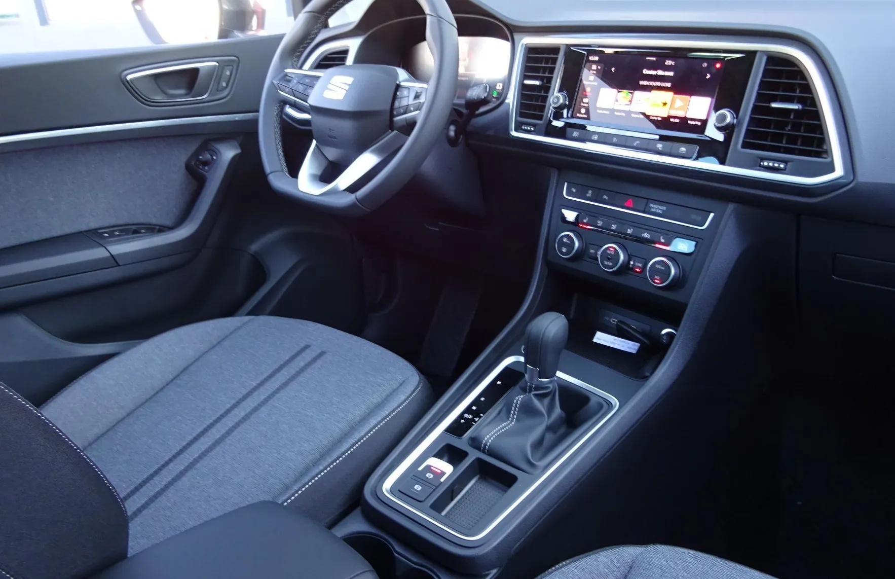 Zunanja slika - Seat Ateca - 1.5 TSI DSG 150KM  STYLE EDITION - VL. KLJUKA - - 11