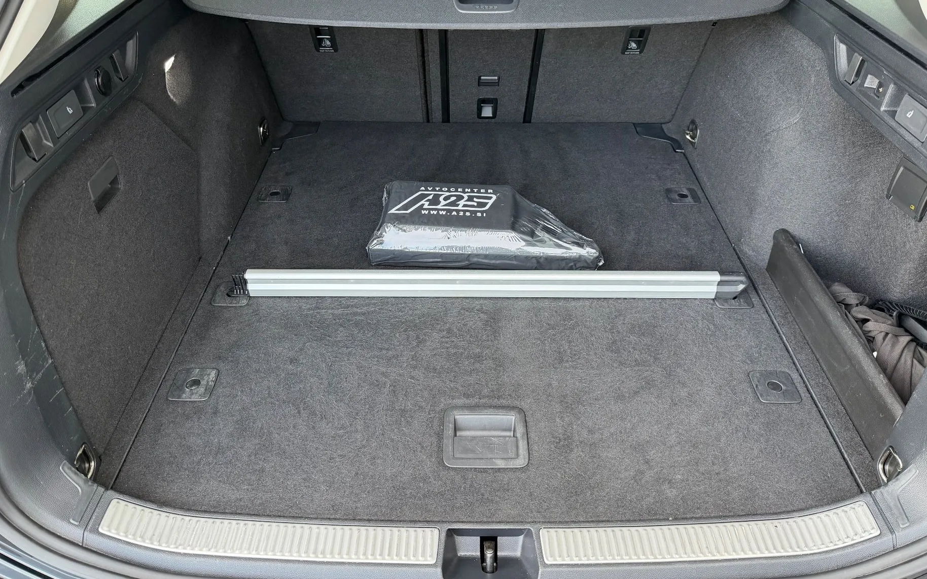 Notranja slika - Volkswagen Passat Variant - 2.0 TDI BMT Business DSG-LED-ACC-Mrtvi kot-Masaža. - 7