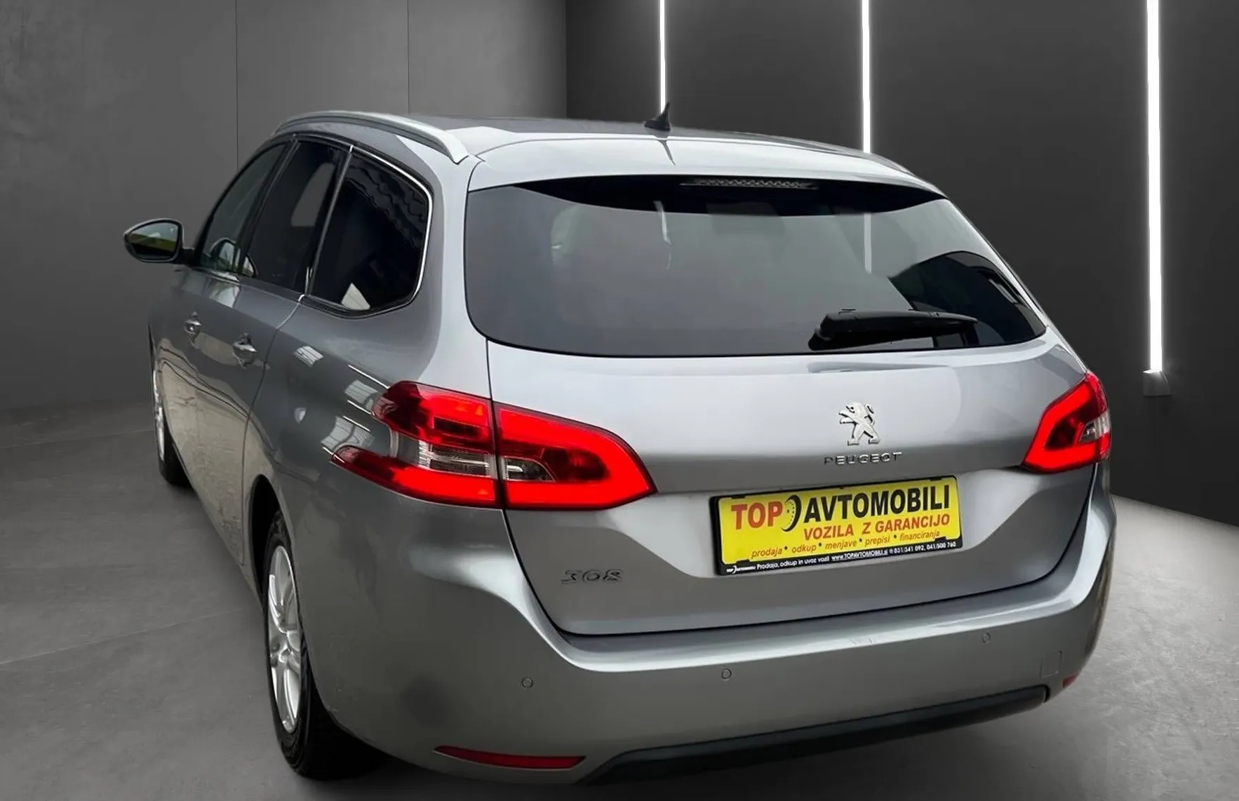 Zunanja slika - Peugeot 308 - 1.2 PureTech LED NAVI TEMP PDC MOŽNOST BREZ POLO.. - 6