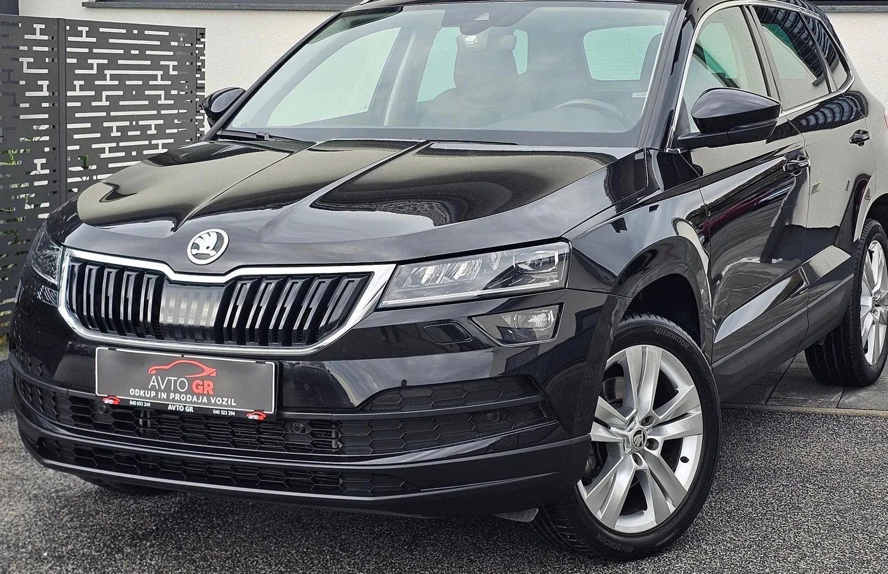 Zunanja slika - Škoda Karoq - 1.5 TSI ACT -SportLine- DSG-SPORT-LED-PANO-ALKANT - 1