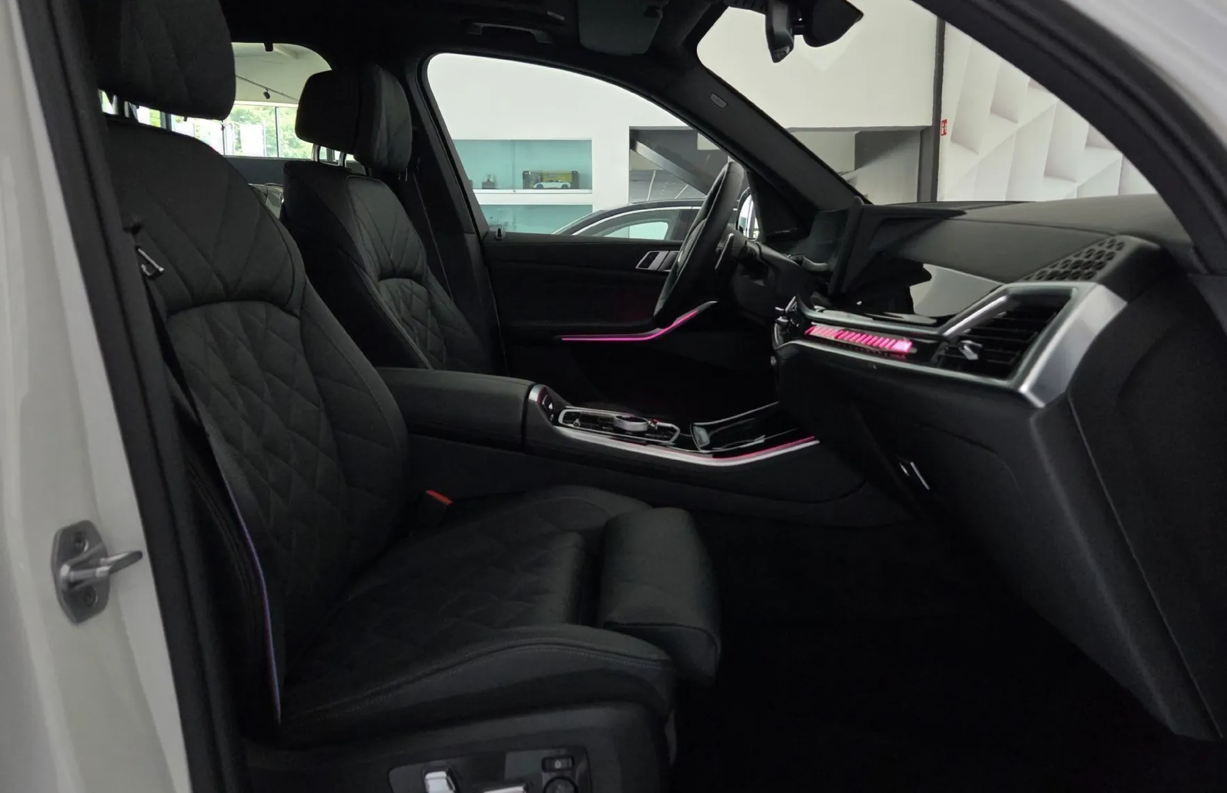 Zunanja slika - BMW X5 - serija : xDriveM60i .M.SPORT-ZRAČNO-KLJUKA-PANO-HUD-KEYLES - 12
