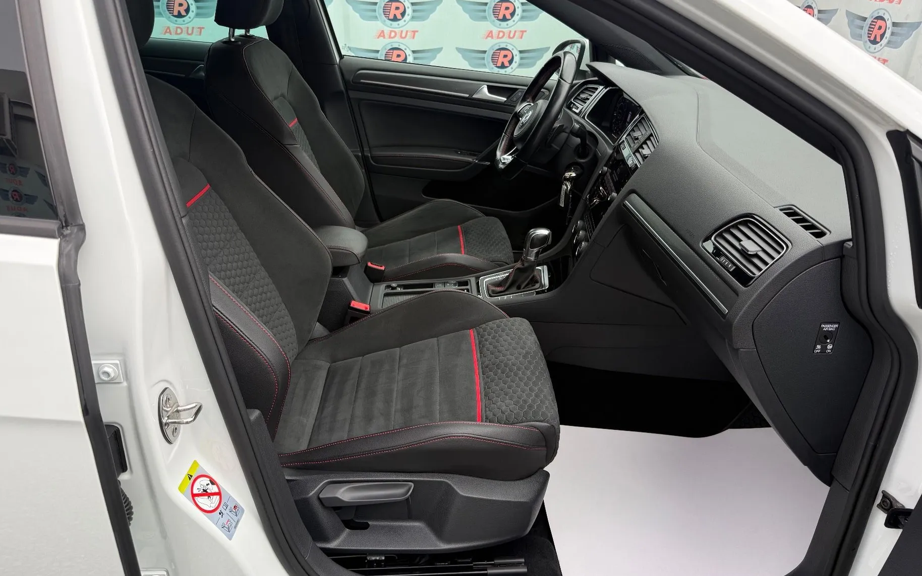 Zunanja slika - Volkswagen Golf - 2.0 GTI Performance avt. VIRT LED NAVI ALCANT - 11