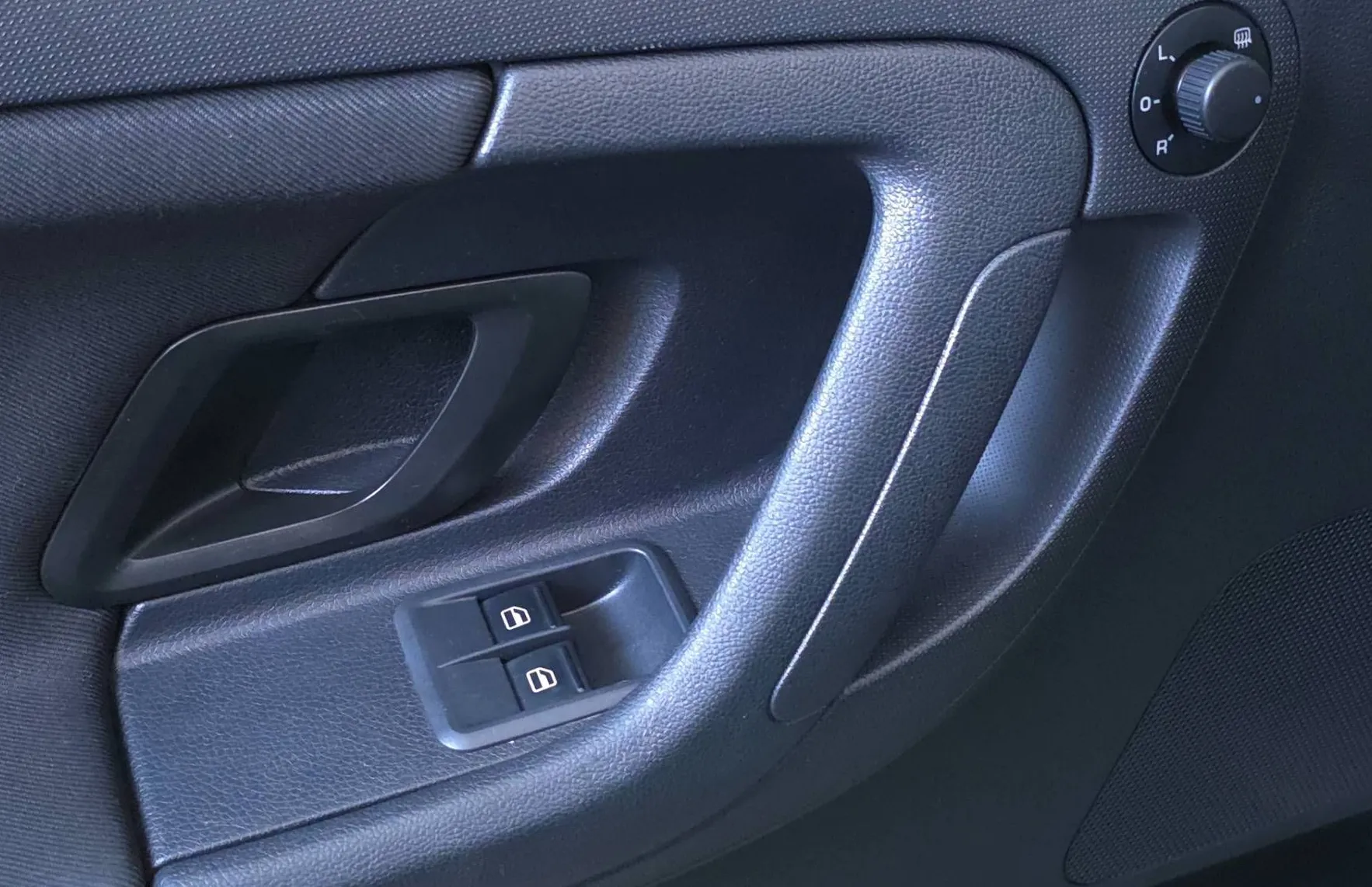 Zunanja slika - Škoda Fabia - 1.4 TSI RS 132kW - DSG - TEMPOMAT - PDC... - 18