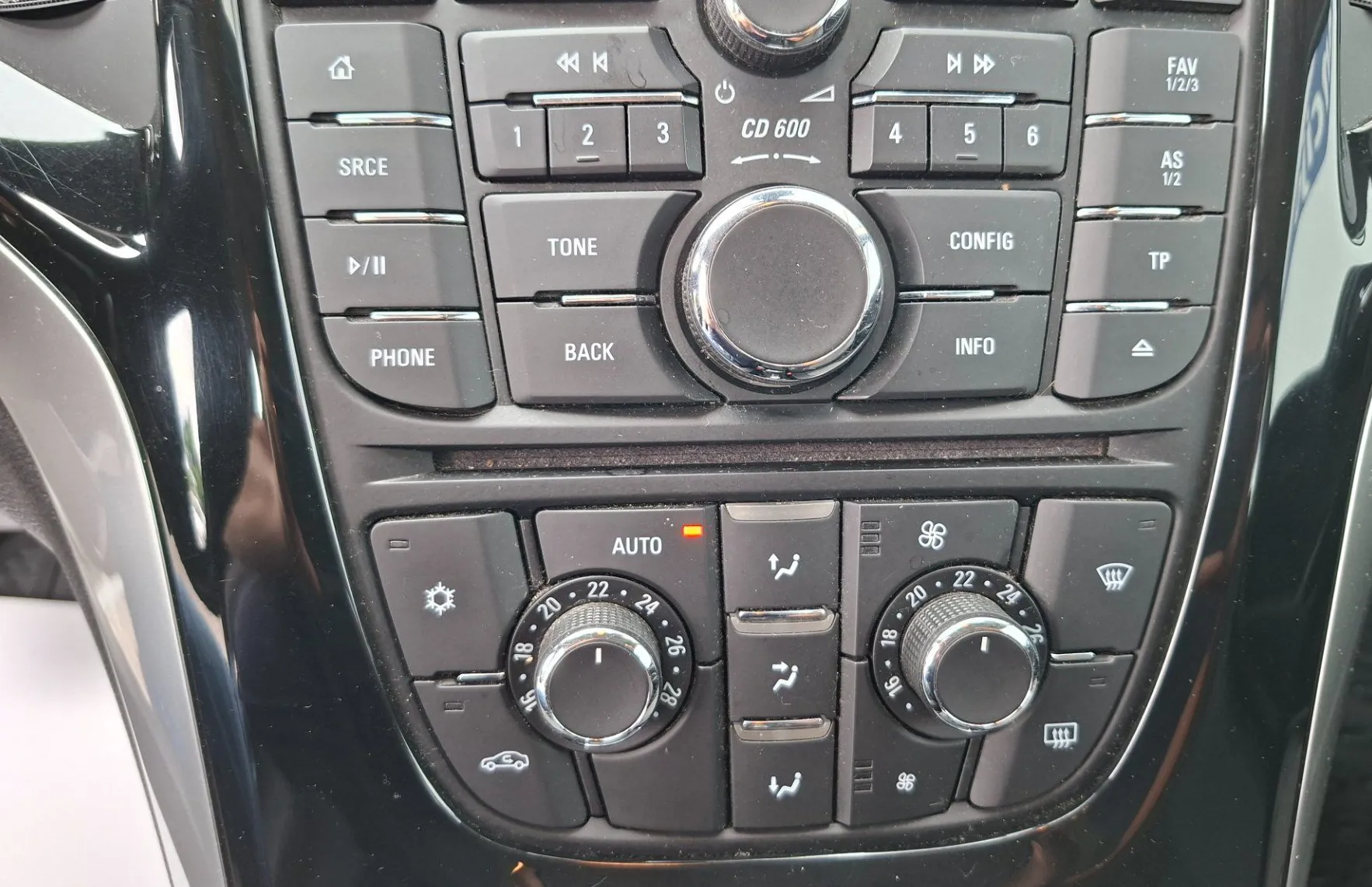 Zunanja slika - Opel Astra - Sports Tourer 1.6 CDTI Cosmo Start Stop - 15