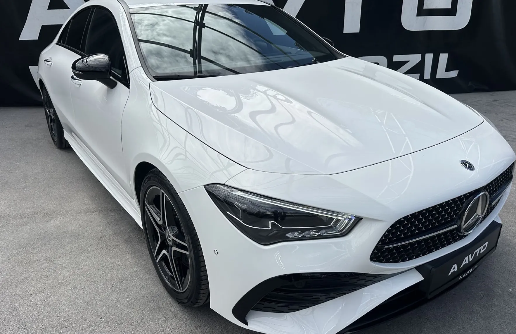 Zunanja slika - Mercedes-Benz CLA-Razred - 200d AVT. AMG-NIGHT-KEYLESS-KAMERA-PDC-NAVI-18COL - 2