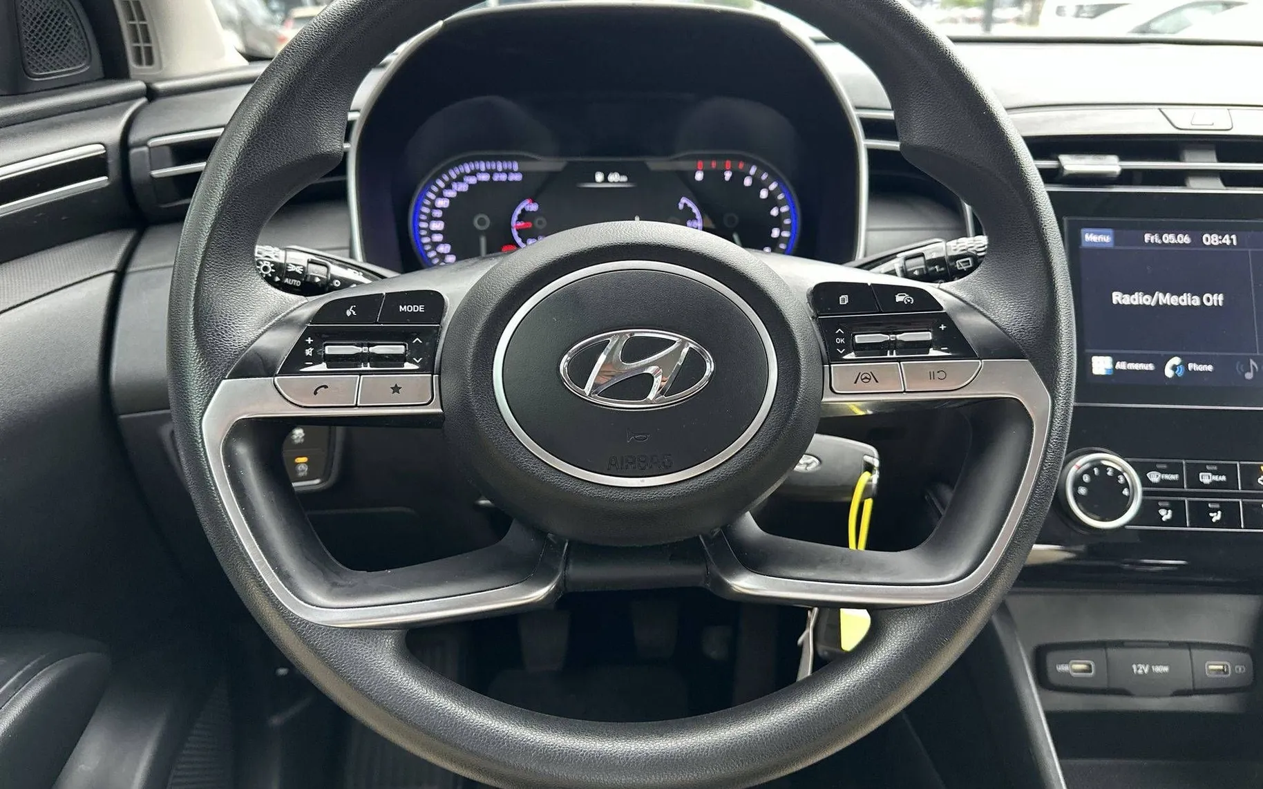 Notranja slika - Hyundai Tucson - 1.6 T GDI Trend... - 14