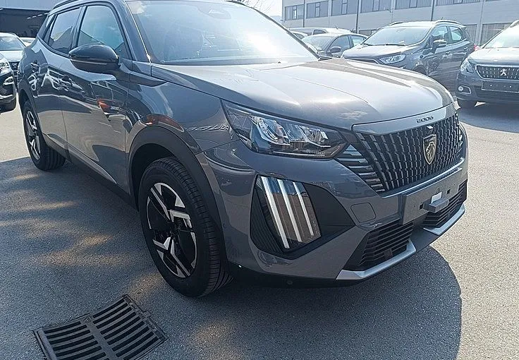 Zunanja slika - Peugeot 2008 - ALLURE HIBRID 145 e-DCT6-ACC-NAVI-KAMERA 360 - 2