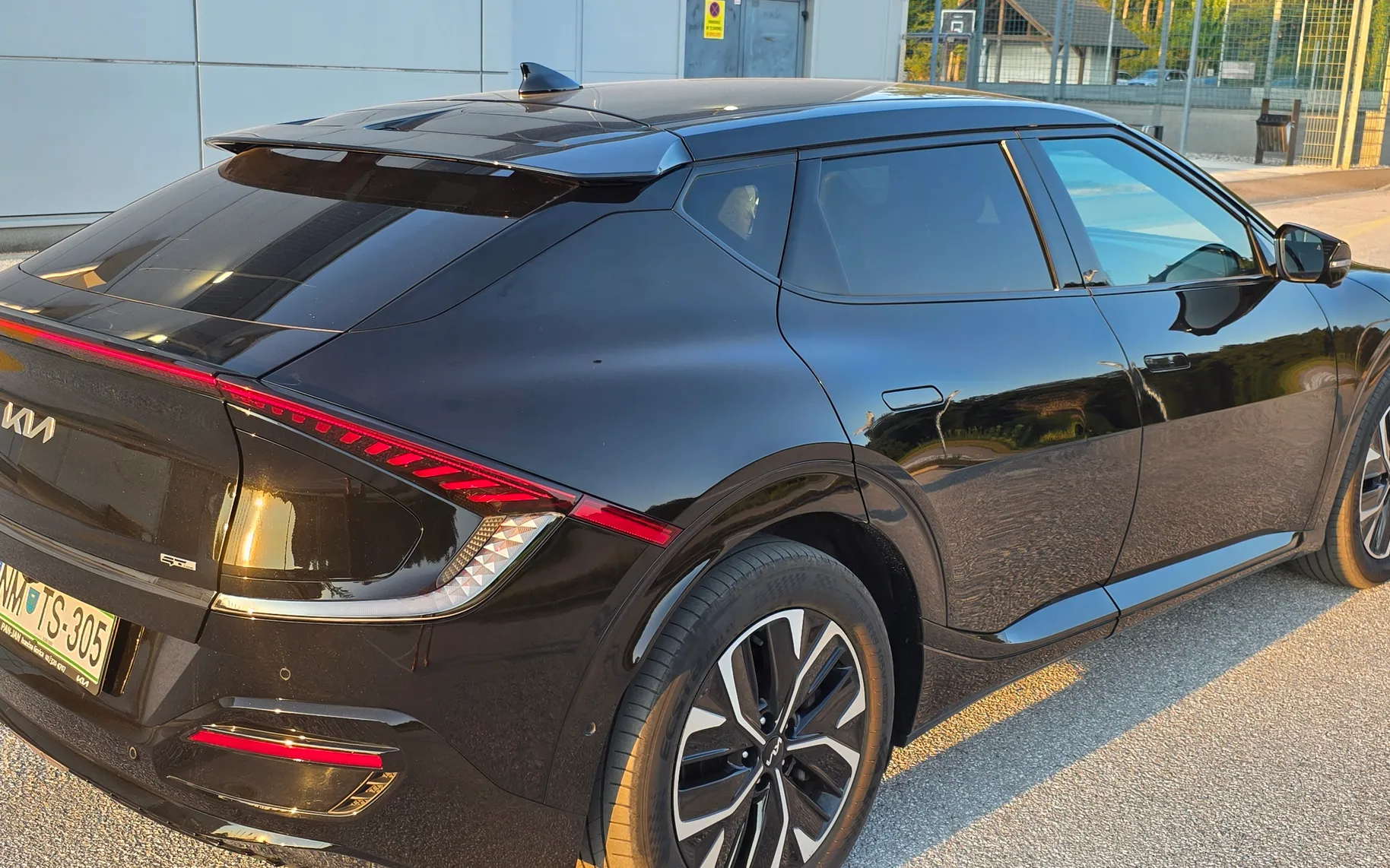 Zunanja slika - KIA EV6 - 77,4kWh AWD GT-line Energy - 3