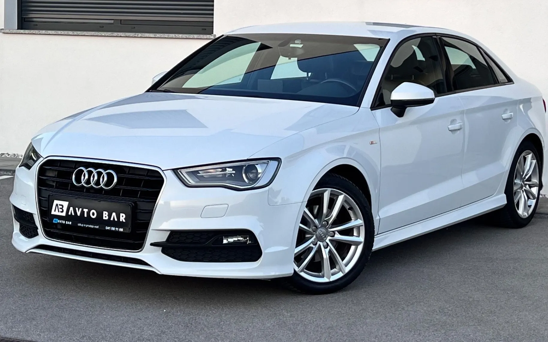 Zunanja slika - Audi A3 - Limo 1.6 TDI+S-LINE+NAVI+PERLA+USNJE - 1