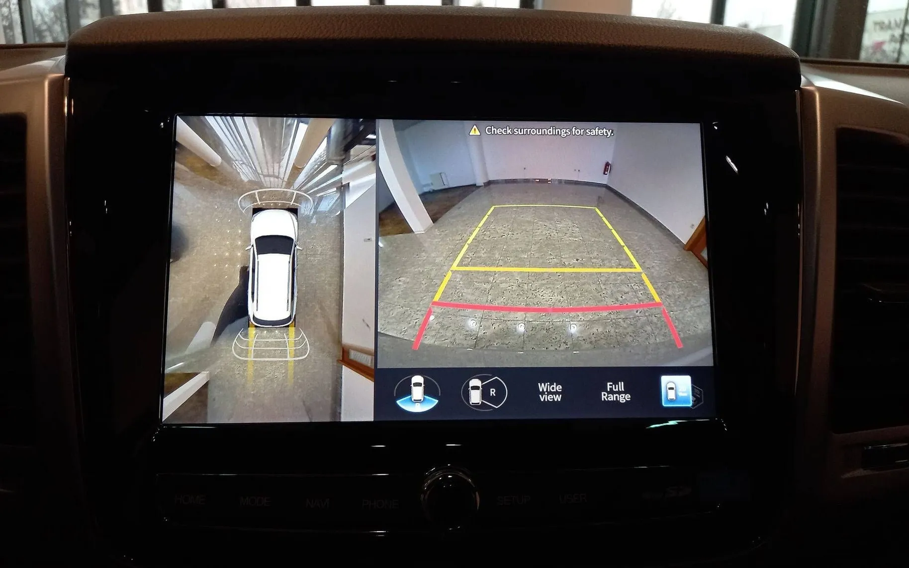 Notranja slika - SsangYong Rexton - 2.2 XDi Limited+ 4WD AT... - 16
