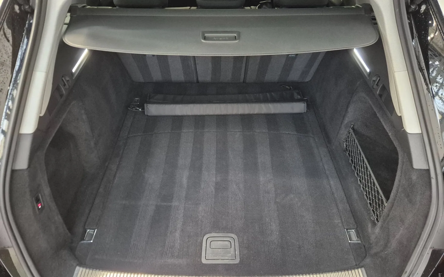 Notranja slika - Audi A4 Avant - 30 TDI S tronic - 10