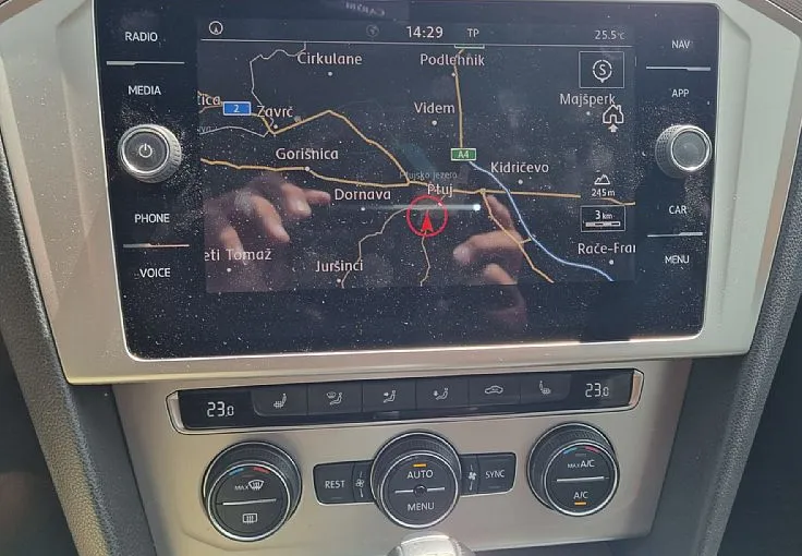Zunanja slika - Volkswagen Passat - Variant 2.0 TDI BMT Highline DSG ACC - 11