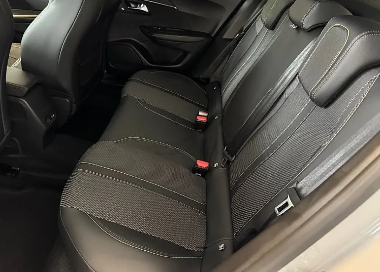 Zunanja slika - Peugeot 2008 - GT HIBRID 145 - NOVO - 5