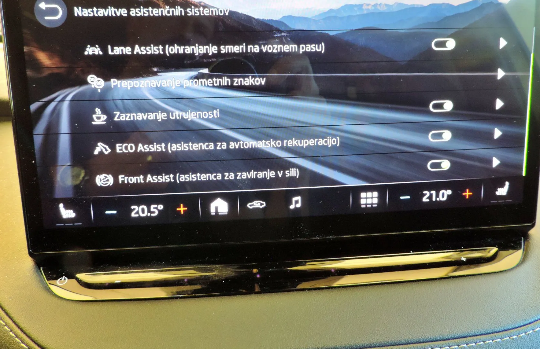Zunanja slika - Škoda Enyaq - IV 80 Sport Line PANORAMA-ALCANTARA-KAMERA - 16