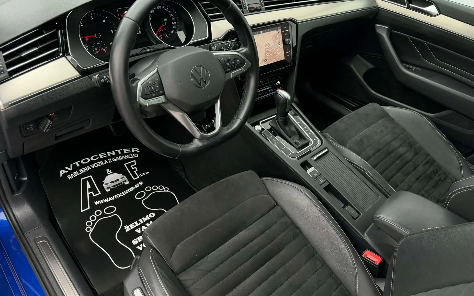 Notranja slika - Volkswagen Passat Variant - 2.0 TDI-DSG-2X R LINE-LIZING ZA TUJCE-FUL LED- - 7