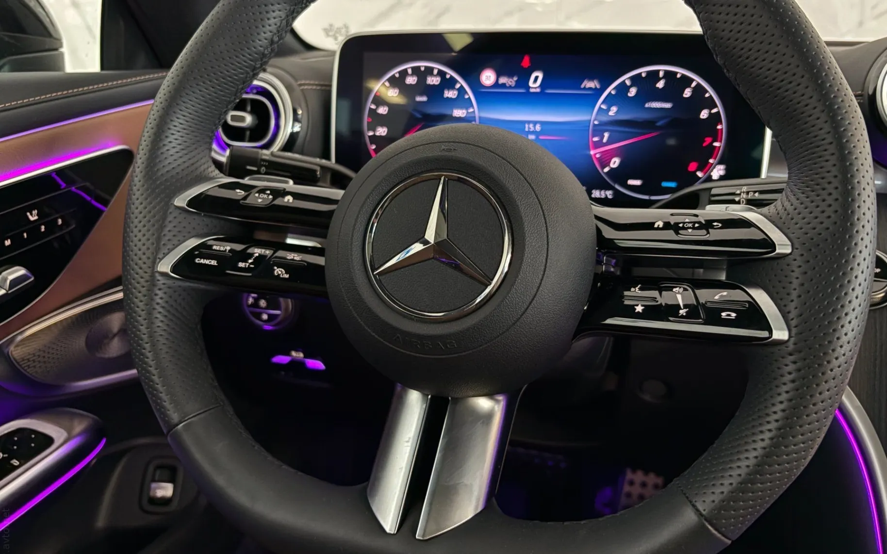 Notranja slika - Mercedes-Benz CLE-Razred - Coupe 300 4MATIC AMG Line |Pano|Burmester|360K|A - 12