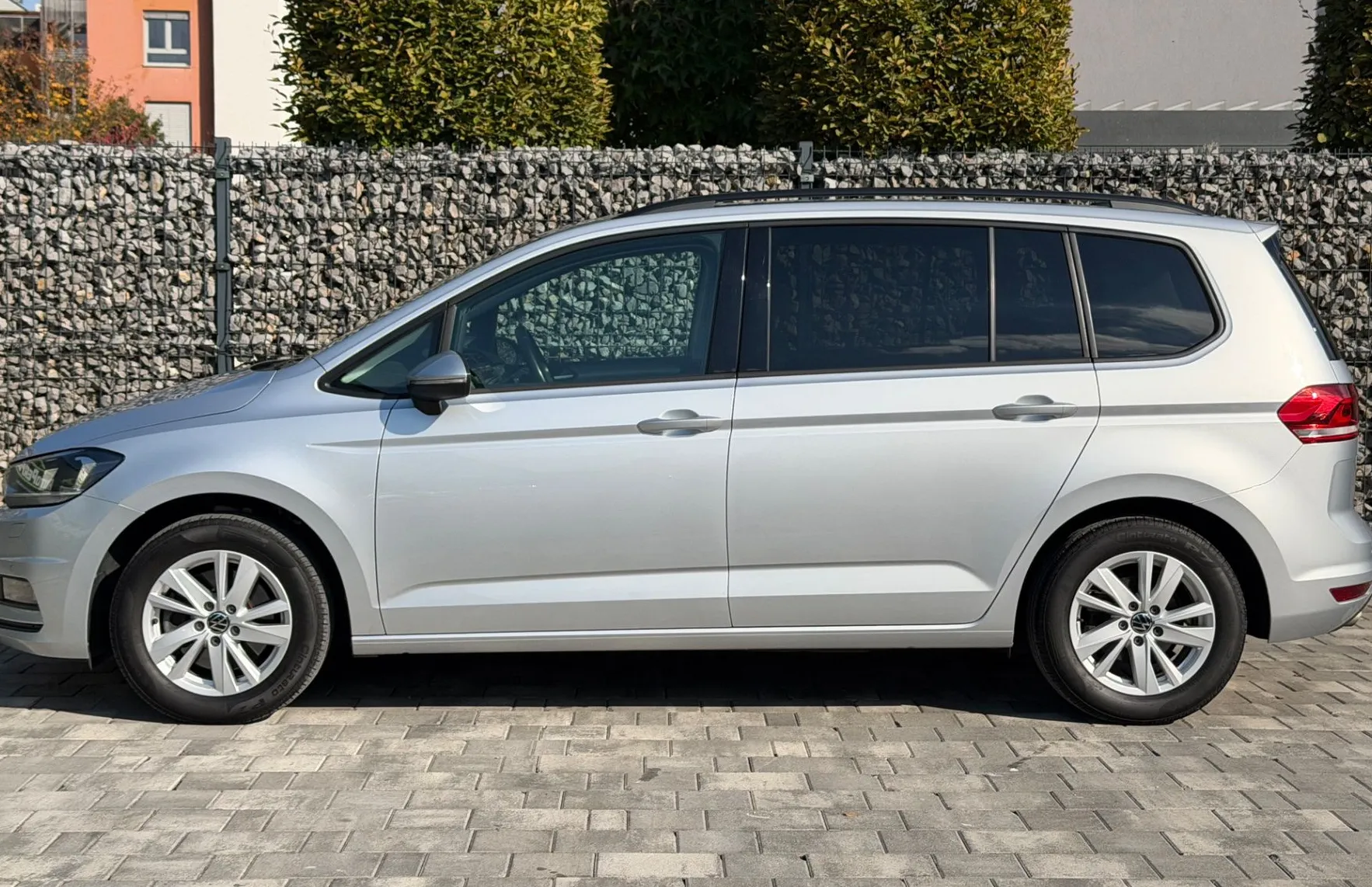 Zunanja slika - Volkswagen Touran - 2.0 TDI DSG |1. LAS.|VIRTUAL|ALCANTARA|MASAZA|PDC| - 7
