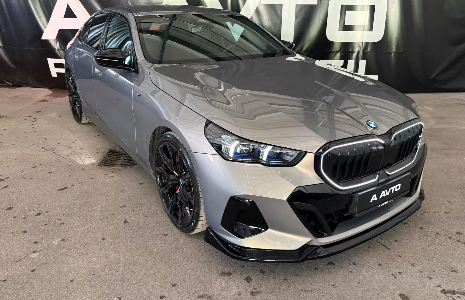 Zunanja slika - BMW Serija 5 - : 540d xDrive Avt. MSPORT Pro-ICONIC-21COL-KAMERA... - 3