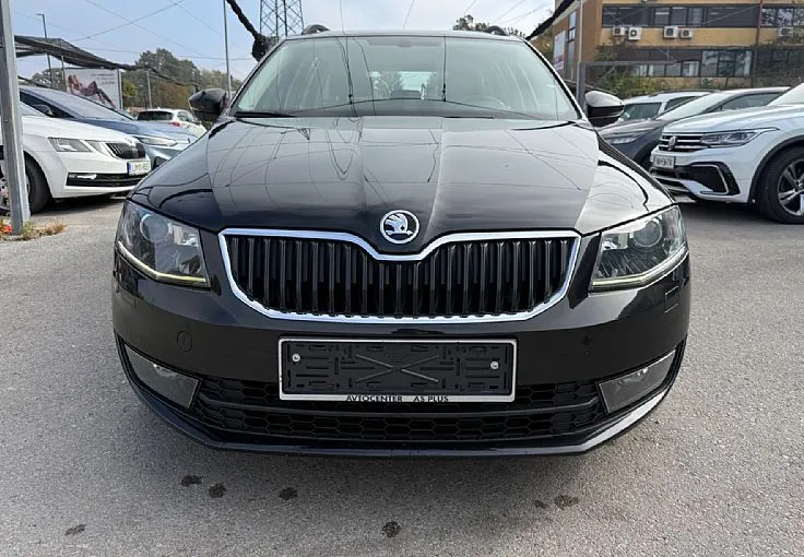 Zunanja slika - Škoda Octavia - Combi 1.6 TDI Ambition DSG - XENON - NAVI - PDC - - 2