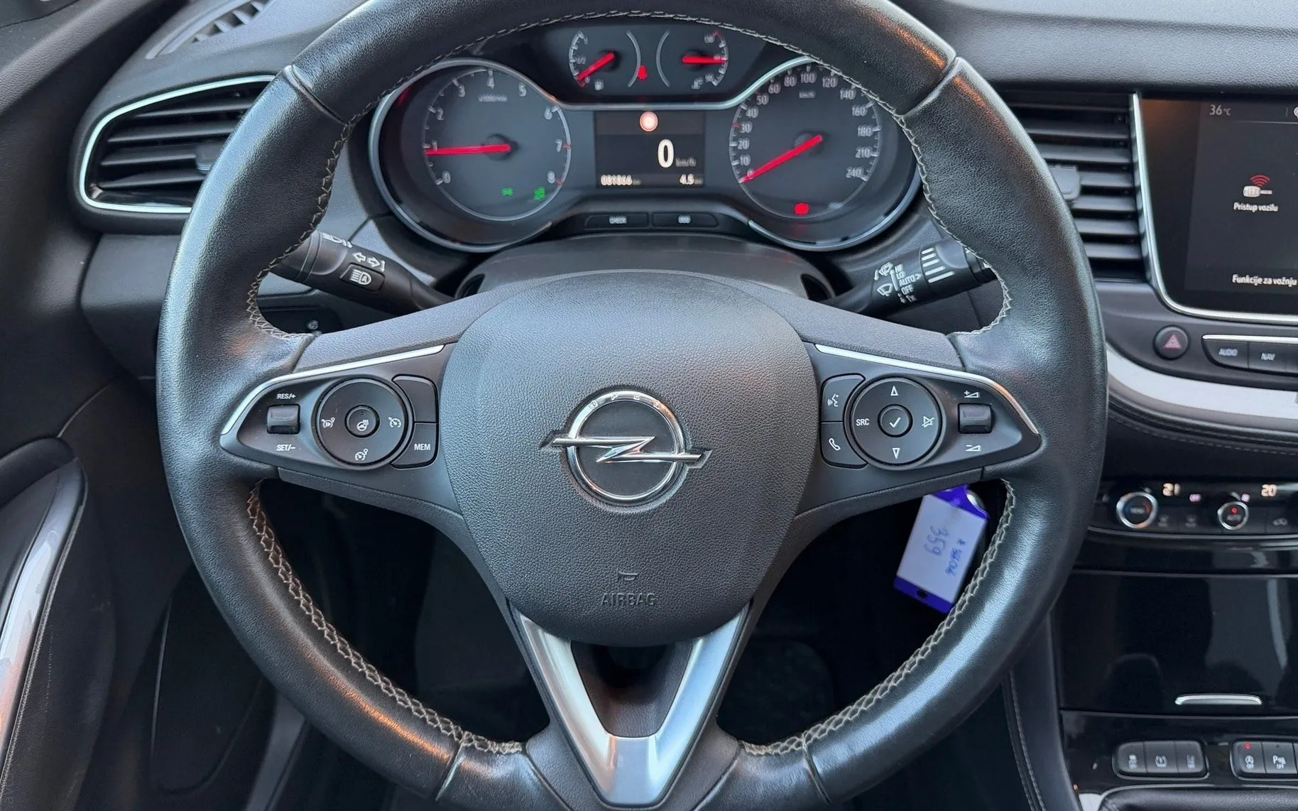 Notranja slika - Opel Crossland X - 1.2 Turbo Innovation-SLO-1. lastnik-LED-Vl. klju.. - 8