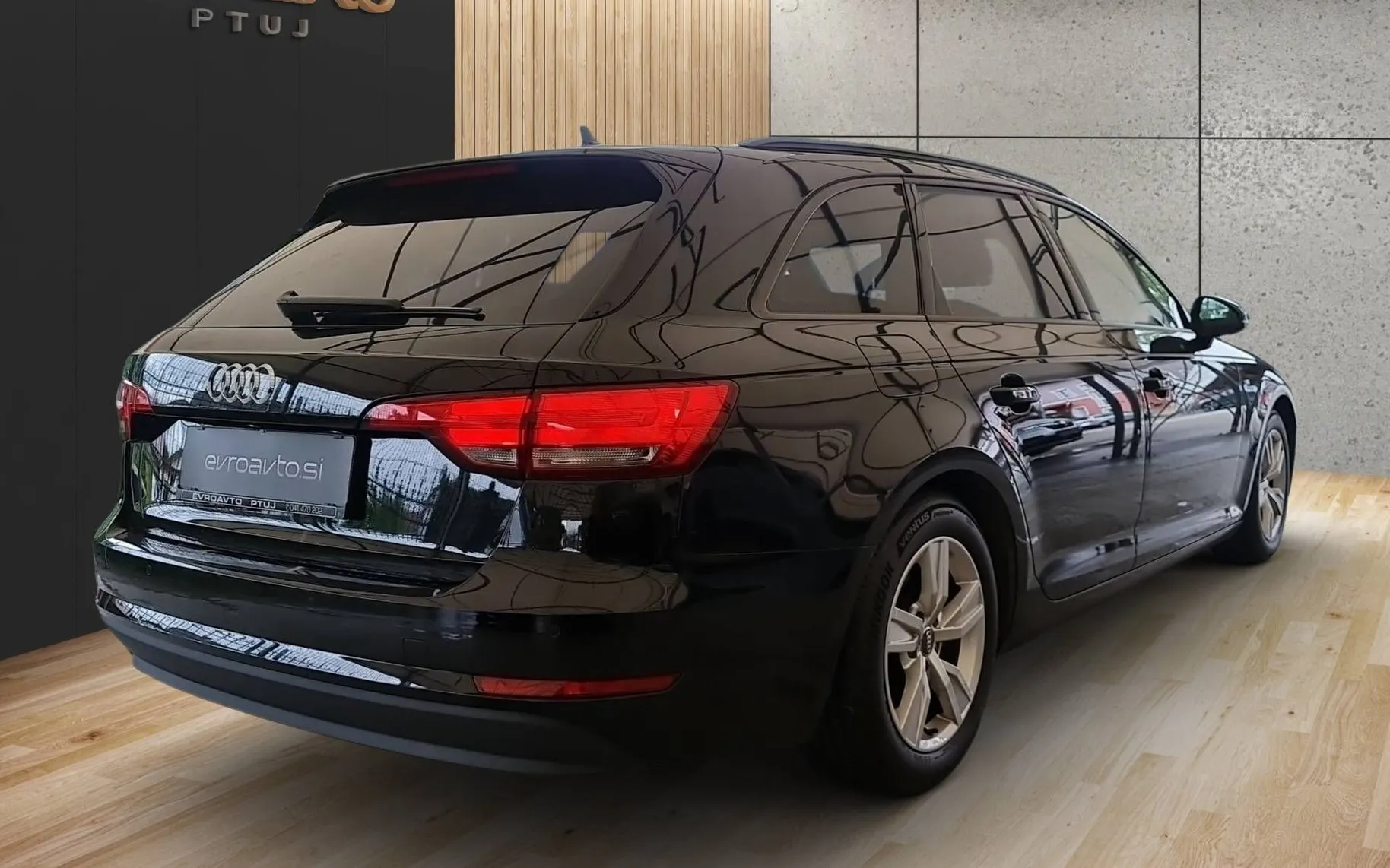 Zunanja slika - Audi A4 Avant - 2.0 TDI  S Line•Opravljen veliki servis - 3