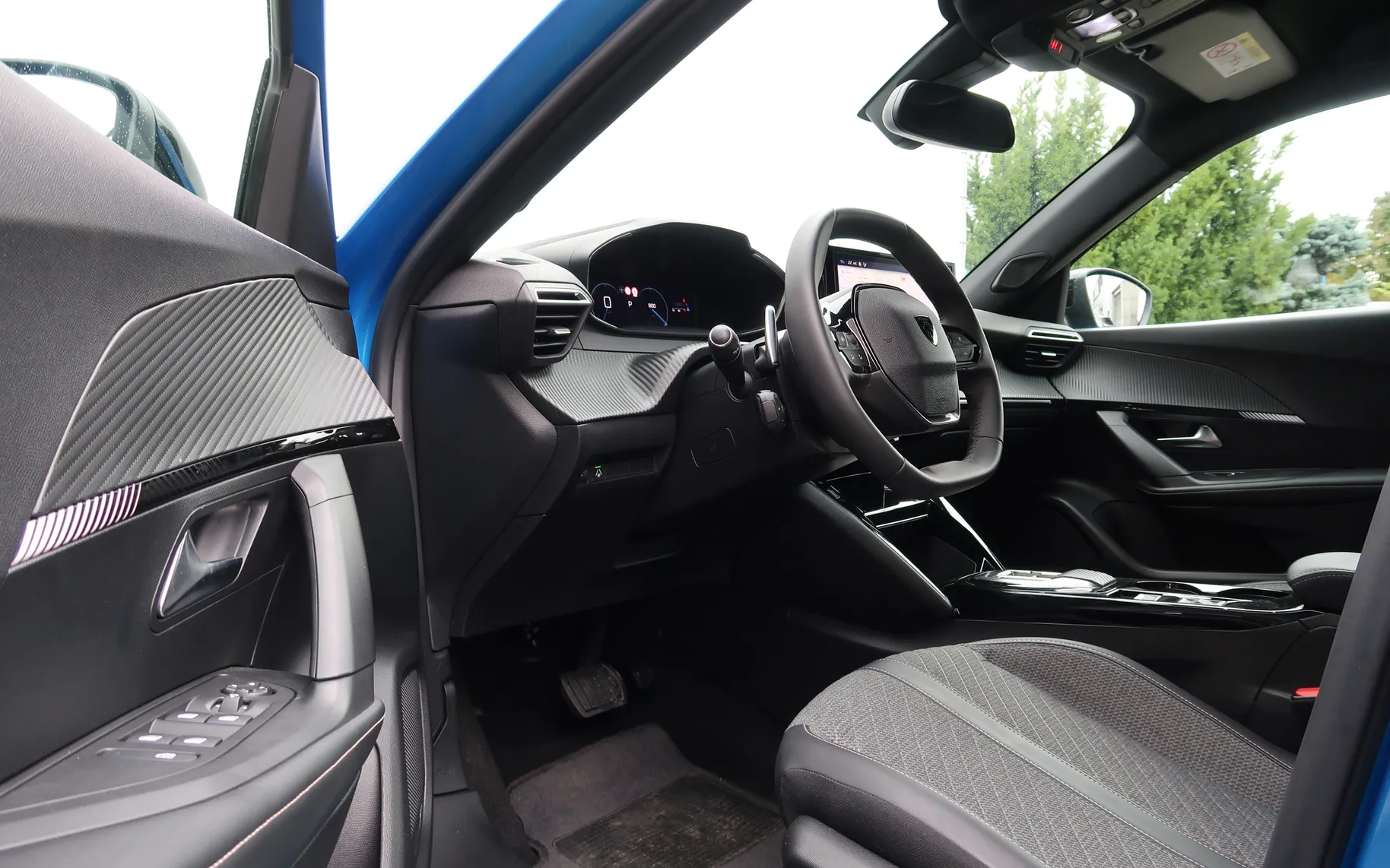 Zunanja slika - Peugeot 2008 - 1.2 PURETECH 130 ALLURE PACK EAT8 - 7