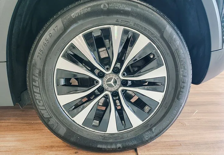 Zunanja slika - Mercedes-Benz GLA-Razred - GLA 200d 4MATIC-MRT.KOT-AKT.TEMP-VL.KLJ-LED-VIDEO - 4