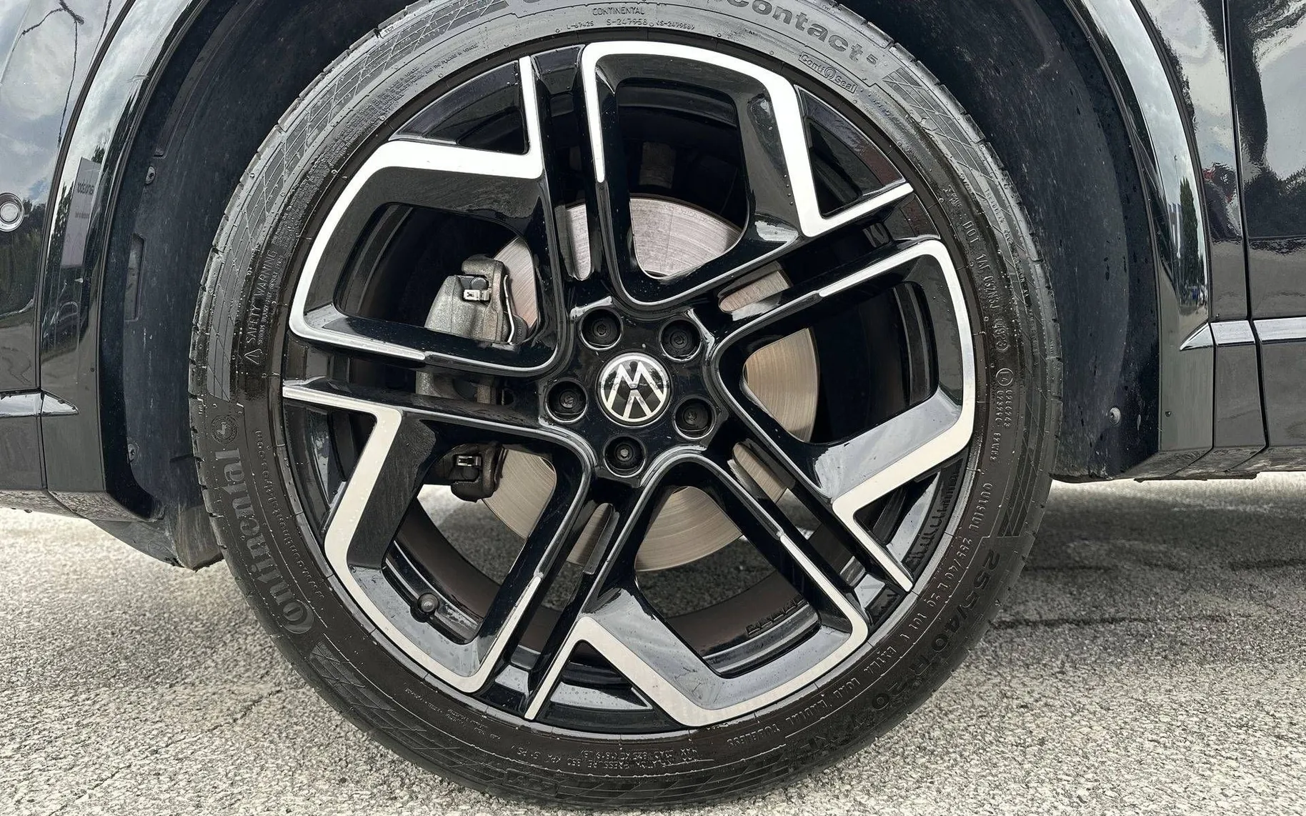 Notranja slika - VW Tiguan - 4motion 2.0 TDI BMT R-Line DSG - 9