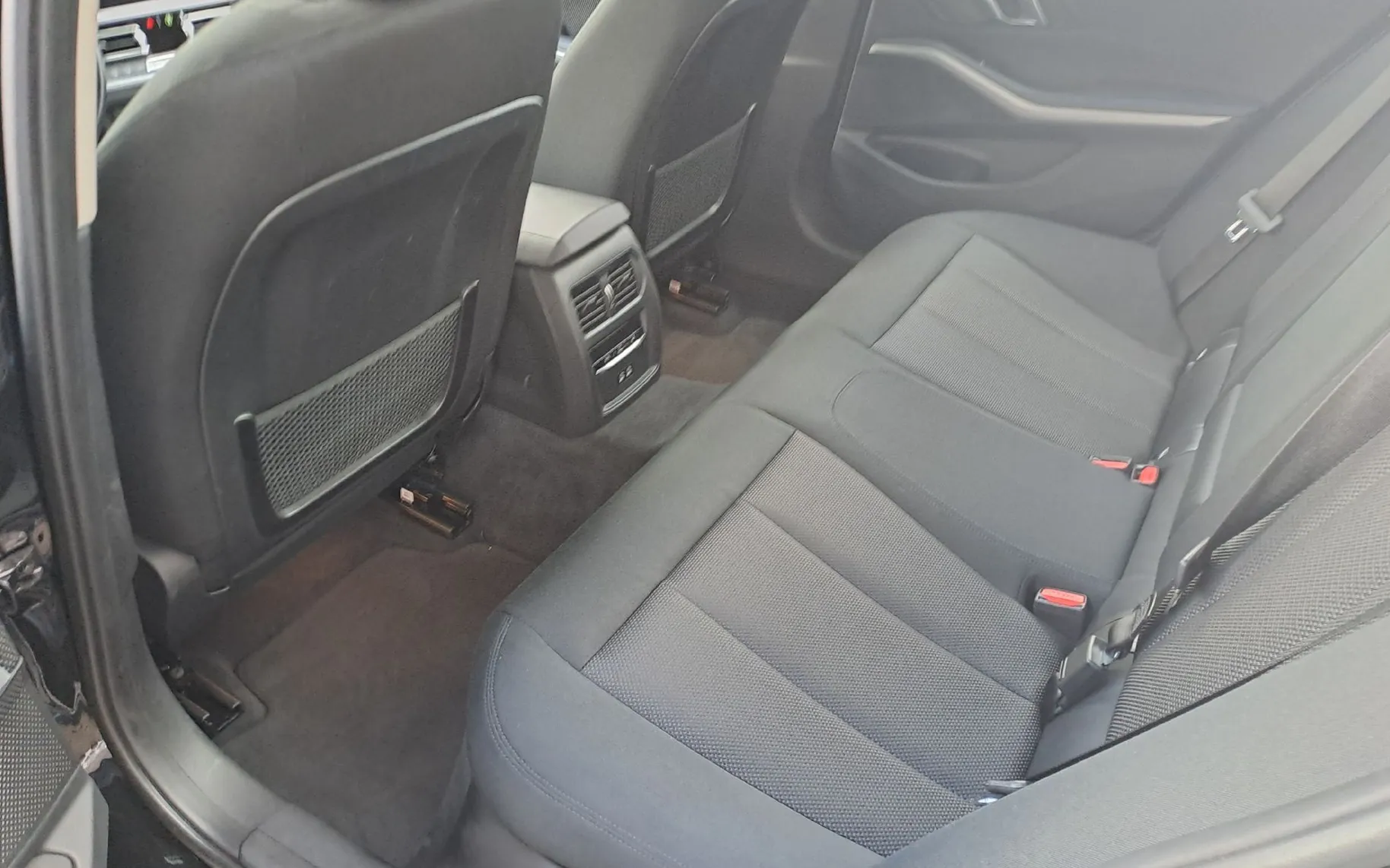 Zunanja slika - BMW Serija 3 - : 320E  A T - 4