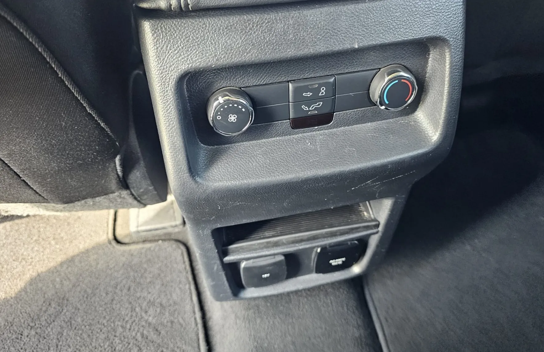 Zunanja slika - Ford S-MAX - 2.0 EcoBlue Titanium Auto|LED|ACC|kamera|NAVI|7sed - 8