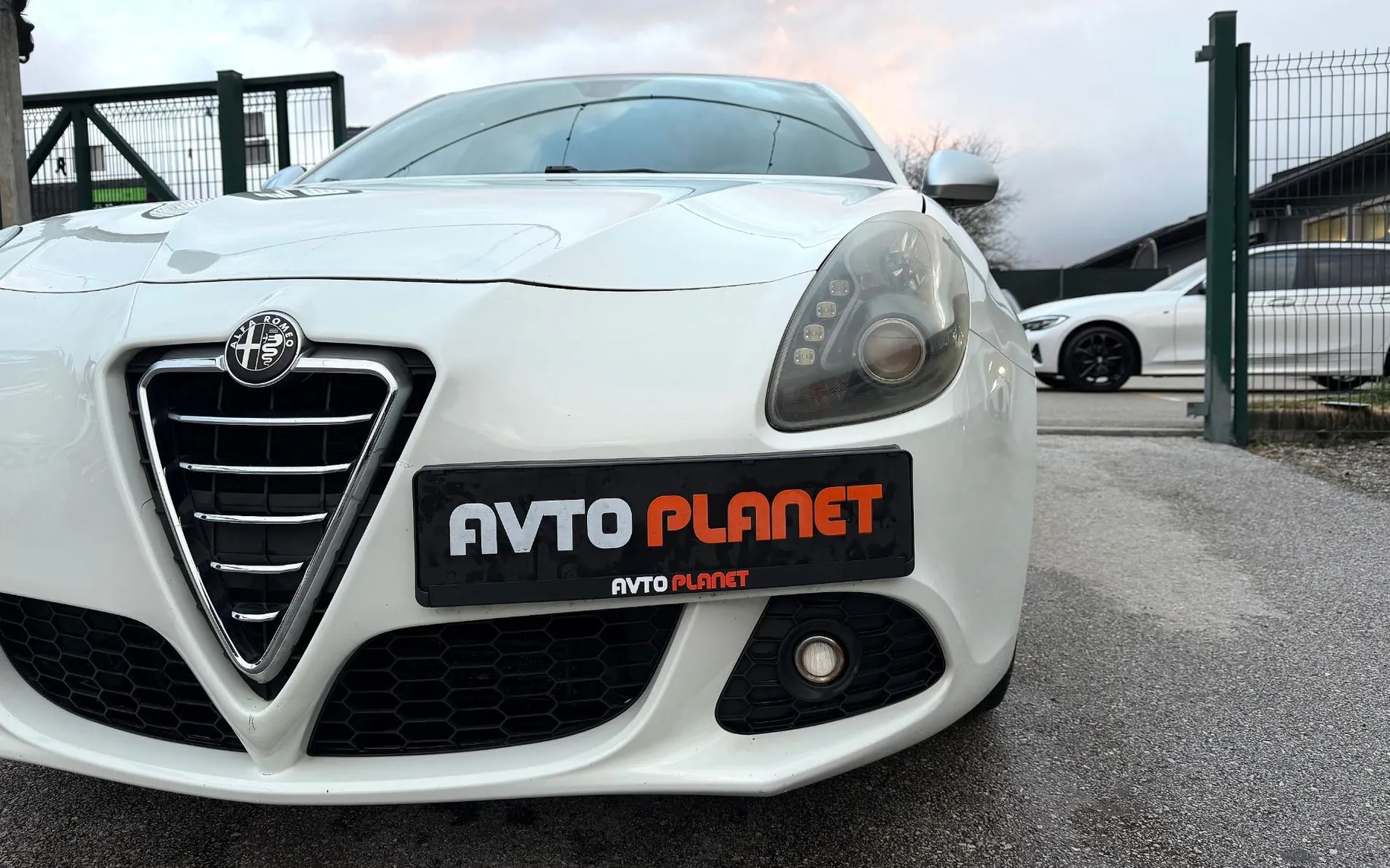 Zunanja slika - Alfa Romeo Giulietta - 1.4 TB 16v Distinctive Sport 3 SLO.VOZILO LED A17 - 10