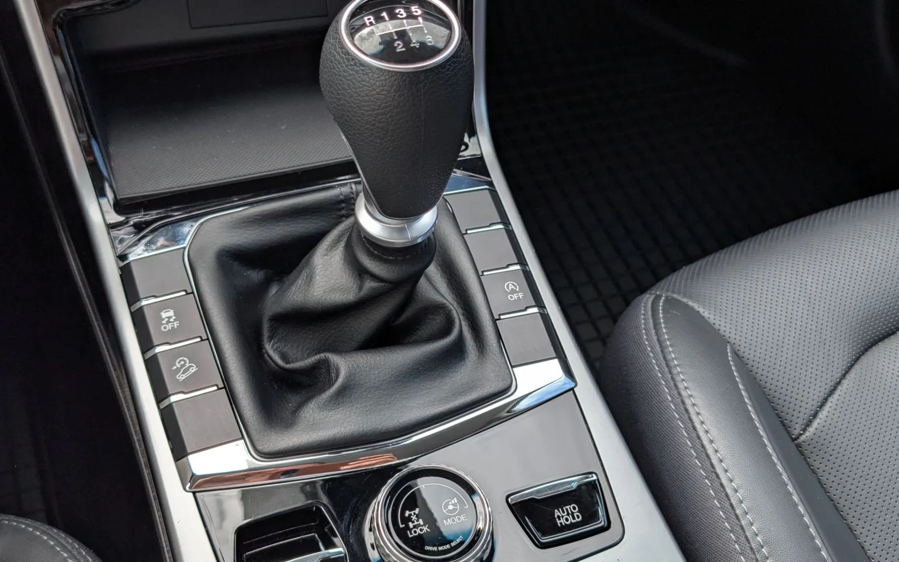 Zunanja slika - SsangYong Korando - 4x4 1.5 T-GDI Exclusive - 12