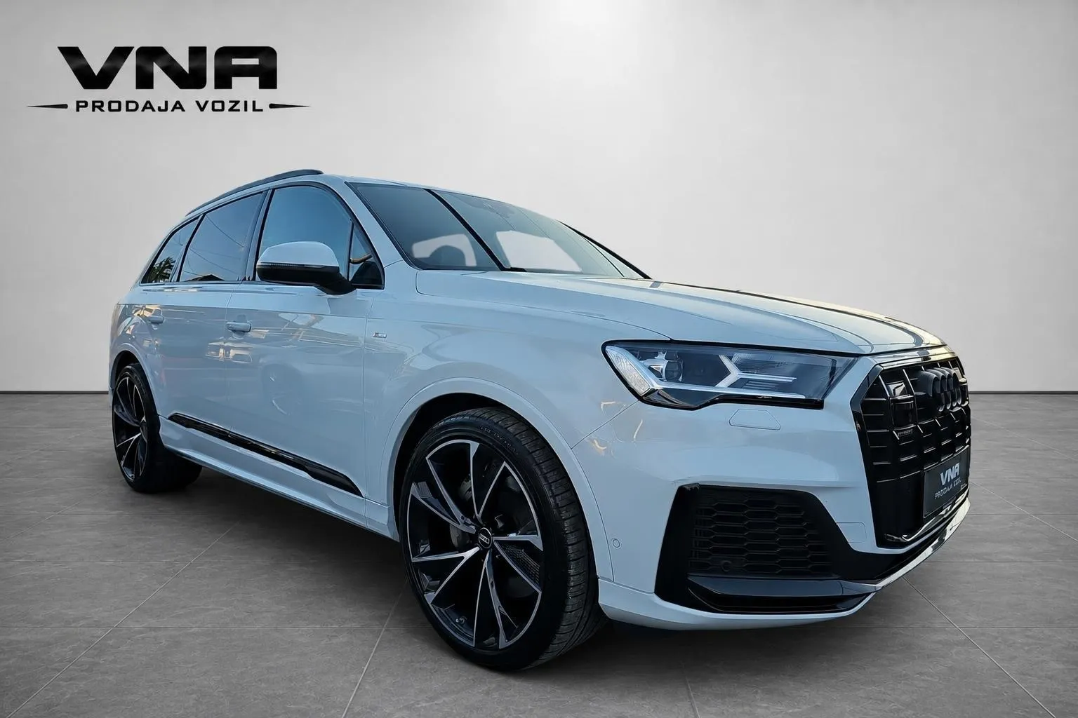 Zunanja slika - Audi Q7 - 55 TFSI e S-LINE |VIRTUAL|RADAR|500HP|KAMERA|ZRAK| - 3
