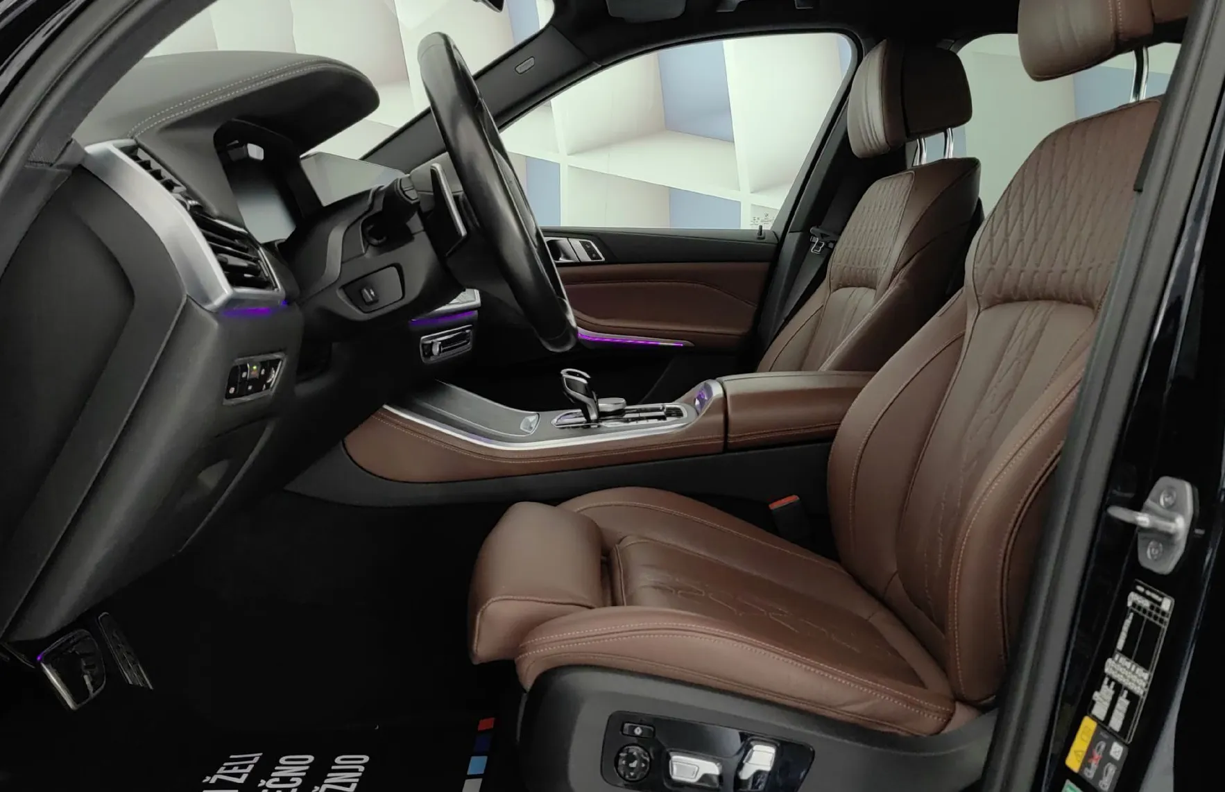 Zunanja slika - BMW X5 - serija : xDrive45e Avt..-M.SPORT-ZRAČNO-RADAR-KAM-HIFI-IN - 11