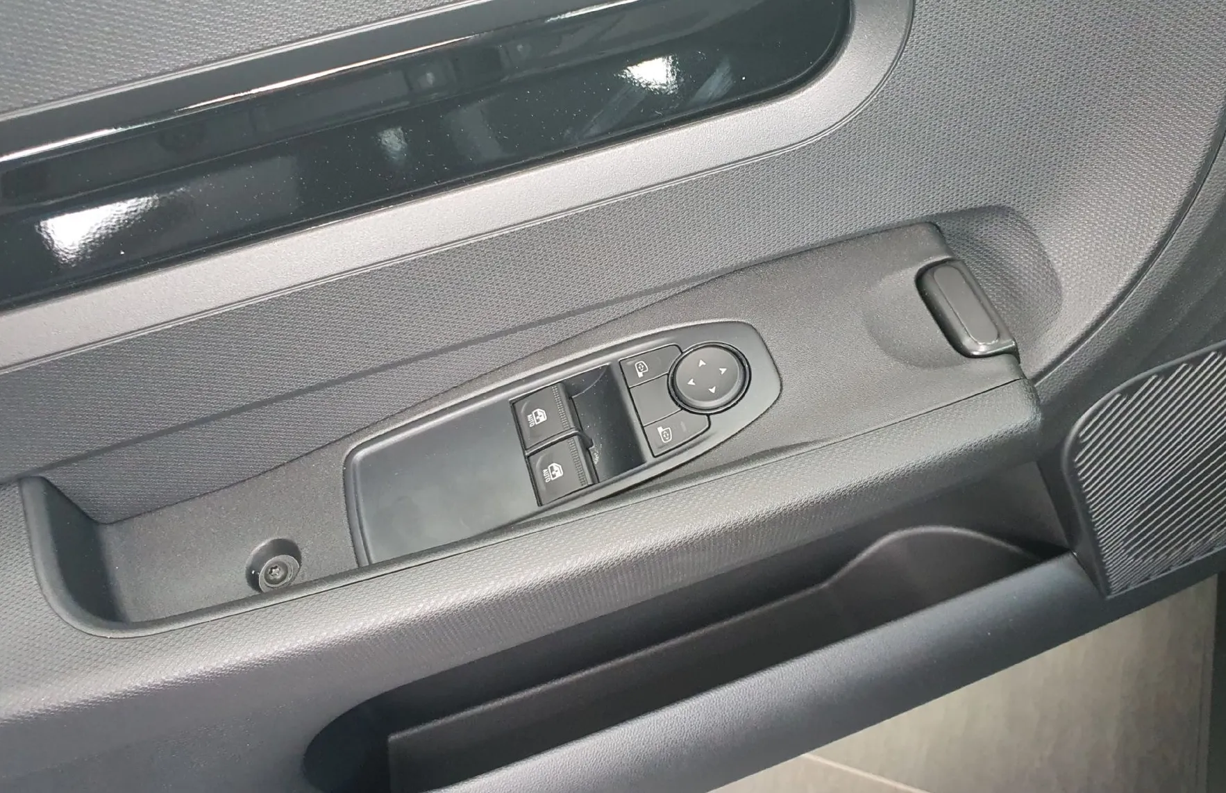 Zunanja slika - Renault Twingo - E-Tech Evolution - 16