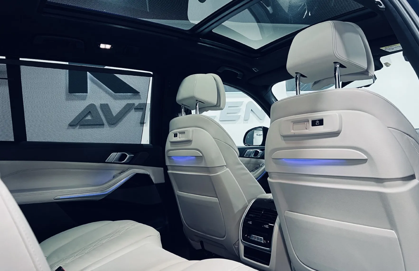 Zunanja slika - BMW X7 - serija : xDrive40i M SOFT-PANO-LASER-KAM360-22COL -4CONTR.. - 12