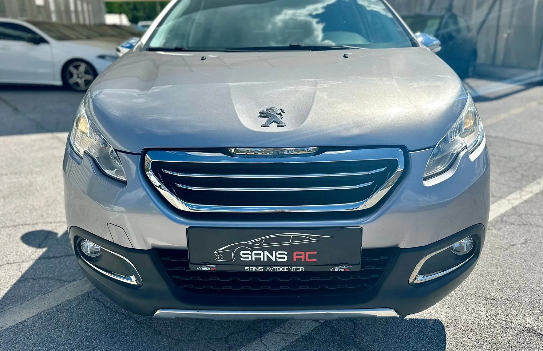 Zunanja slika - Peugeot 2008 - 1.2 Style - SLO - GL. SERVIS - LED - TEMPOMAT - 2