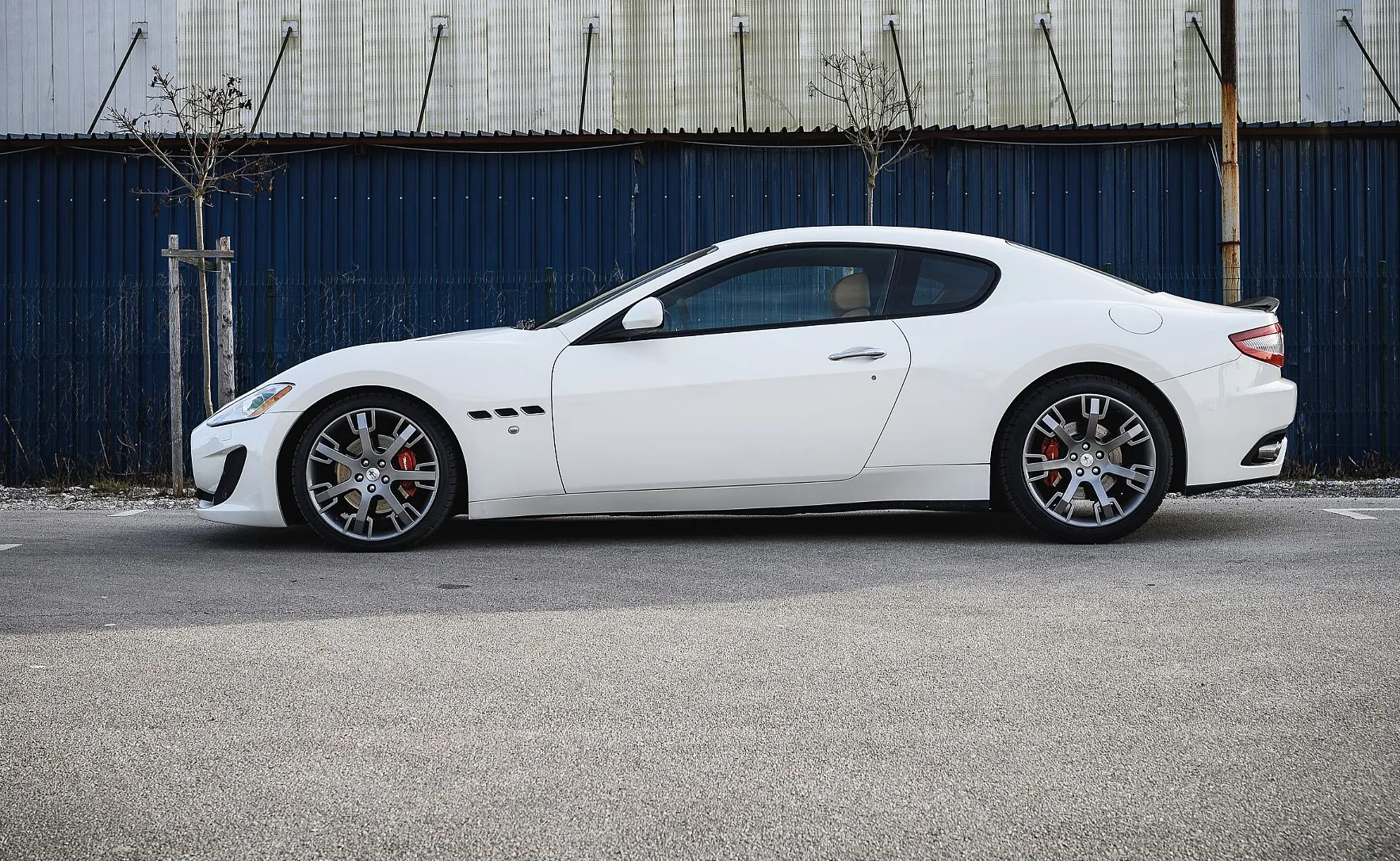 Zunanja slika - Maserati GranTurismo - 4.2 MC Sport Line V8 NEPOZABNO DOŽIVETJE - 7