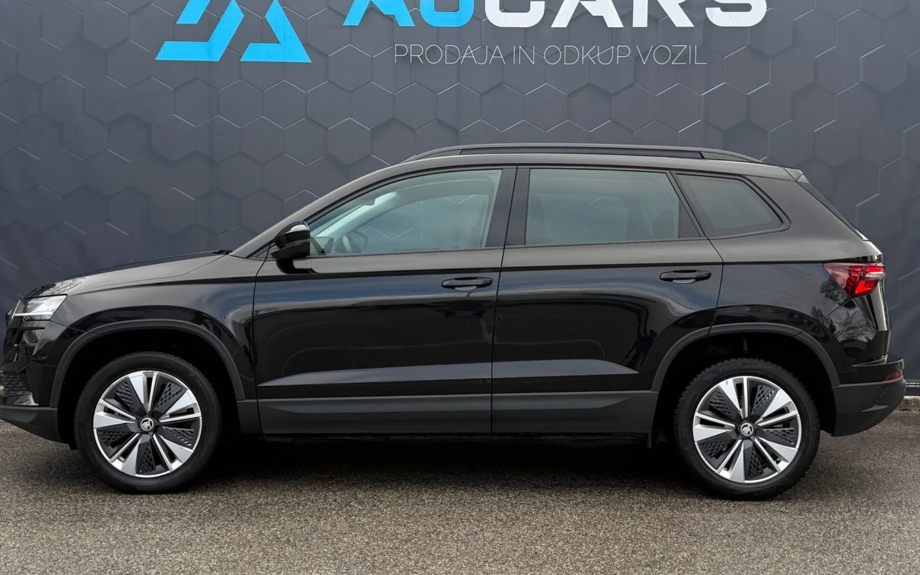 Zunanja slika - Škoda Karoq - Ambition 2.0 TDI DSG-Acc-Laneassist-Kamera-Led - 4
