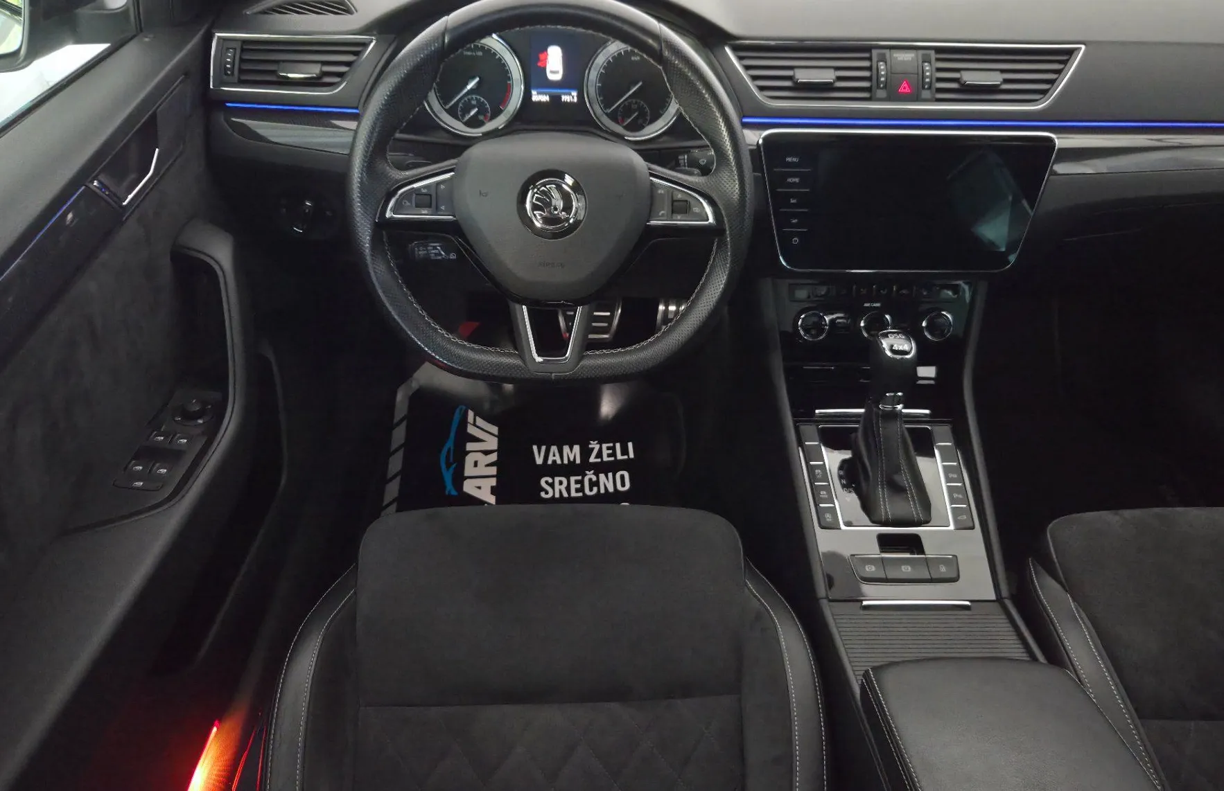 Zunanja slika - Škoda Superb - Combi 4x4 2.0 TDI SportLine DSG-RADAR-DCC-KLJUKA - 14