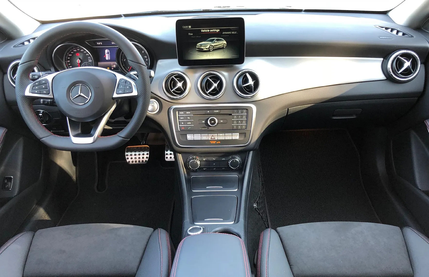 Zunanja slika - Mercedes-Benz CLA-Razred - CLA Shooting Brake 220 d 4M SB Avt. AMG NEPOZABNO DOŽIVETJE - 9