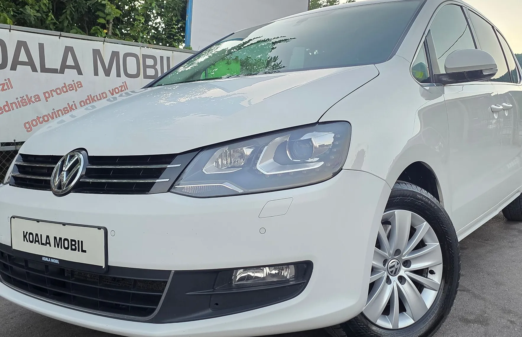 Zunanja slika - Volkswagen Sharan - 2.0 TDI BLUEMOTION XENON-7SEDEŽEV-SLOVENSKI - 19