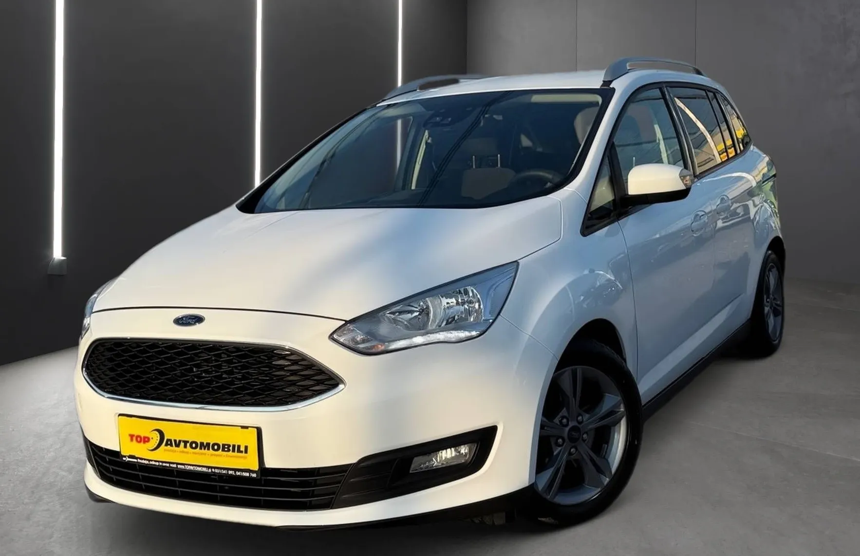 Zunanja slika - Ford Grand C-Max - 1.5 TDCi 1.LASNTIK SLO AVTO NAVI PDC - 1