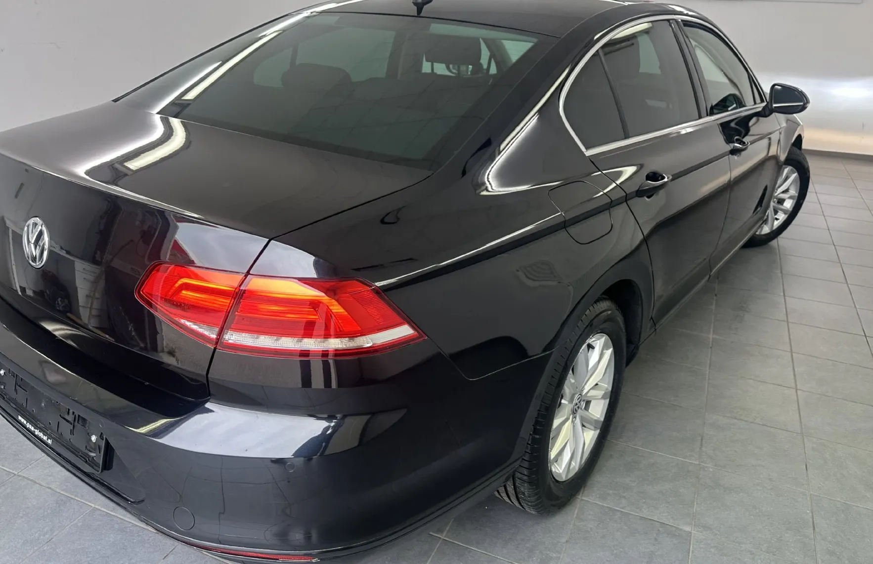 Zunanja slika - VW Passat - 2.0 TDI BMT Comfortline DSG.LED.KAMERA.PANORAMA - 1