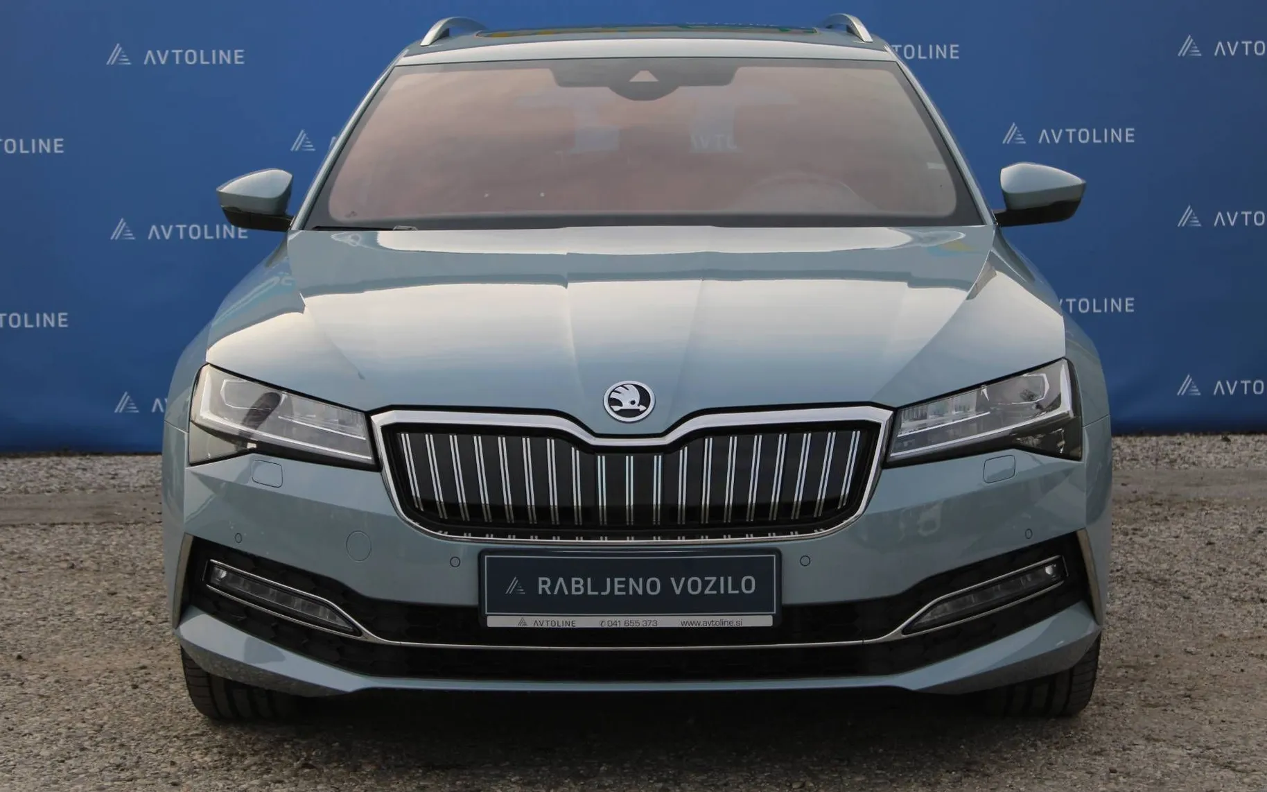 Zunanja slika - Škoda Superb - 1.4 TSI PHEV L K Combi DSG GRET-HLAJENJE SED.PANO. - 2