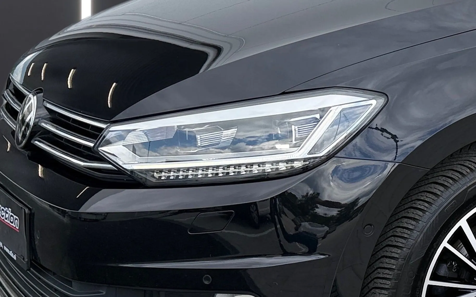 Zunanja slika - Volkswagen Touran - 2.0 TDI BMT Highline DSG-7sedežev-Panorama-Masaža - 5